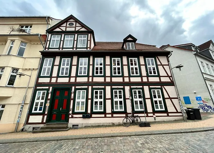Stilvoll Wohnen In Bester Lage Schwerins